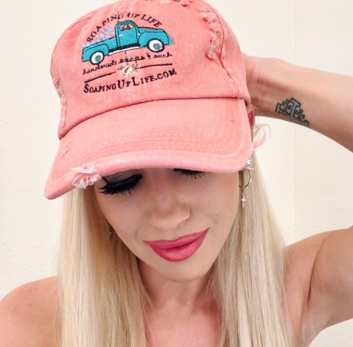 Soaping Up Life Hat-Pink